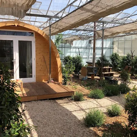 Very Unique 'tiny House' With Hottub Rijsenhout